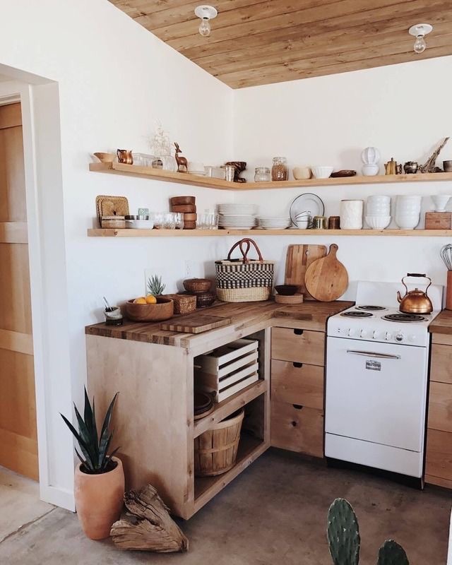 Simple Home Store - Відкриті полиці в кухонному інтер'єрі
