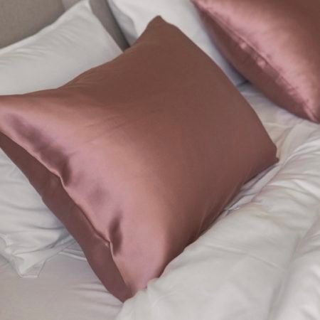 лілова наволочка шовкова на подушку