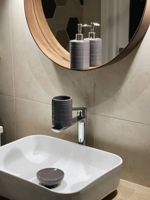 Керамічний набір у ванну сірий - Зображення 1