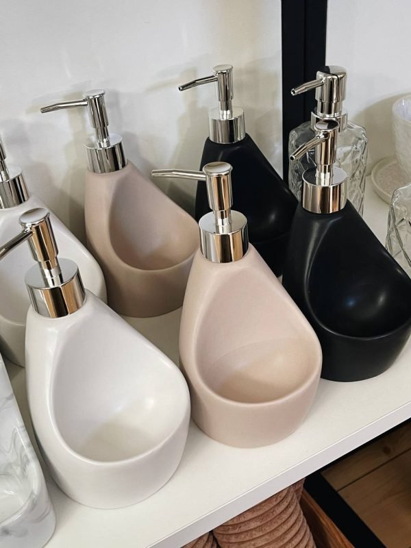 Чорний дозатор для рідкого мила - Зображення 2