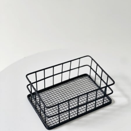 Маленька металева корзина