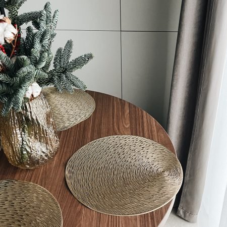 Золоті підставки на стіл