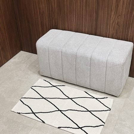 Чорний коврик