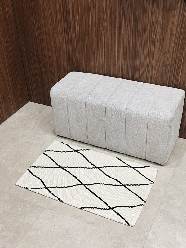 Чорний коврик - Зображення 1